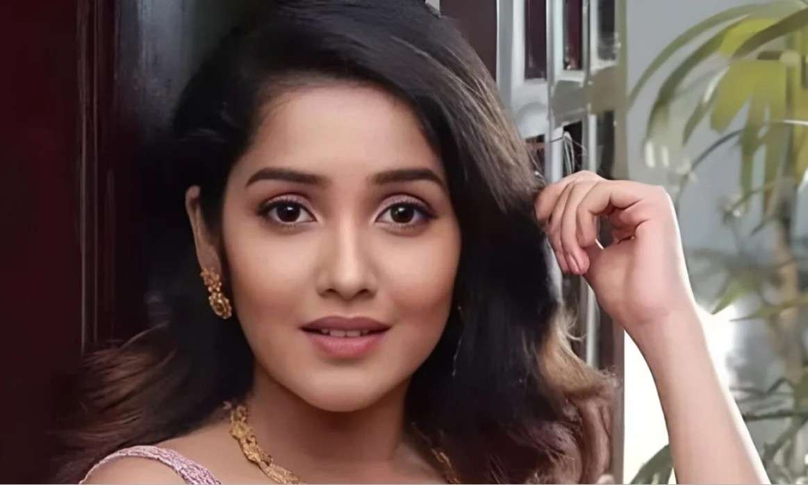 Anikha Surendran Height: Complete Profile