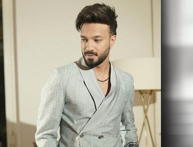 Vicky Jain Age, Biography, Career, Family, Net Worth & More