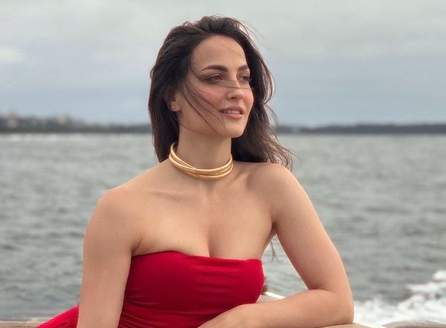 Elli Avram Age, Biography, Career, Family, Net Worth & More